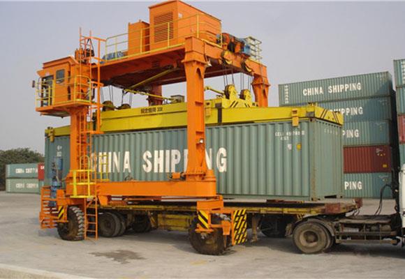 Portique de transporteur de conteneur