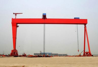 Grue à portique à double poutre pour la construction navale