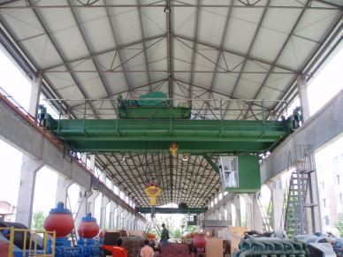 Pont roulant d'atelier de l'aciérie QD 30T