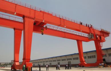 U modèle Heavy Duty portique grue de 100 tonnes, 300 tonnes, 500 tonnes avec un crochet