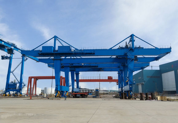 Grue à portique à conteneur supérieur